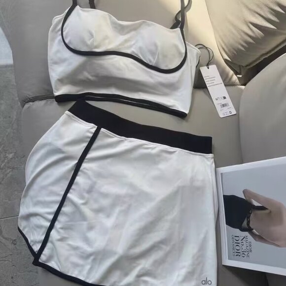 Alo Yoga Airbrush Streamlined Bra Tank + Skirt - Picture 4 of 6